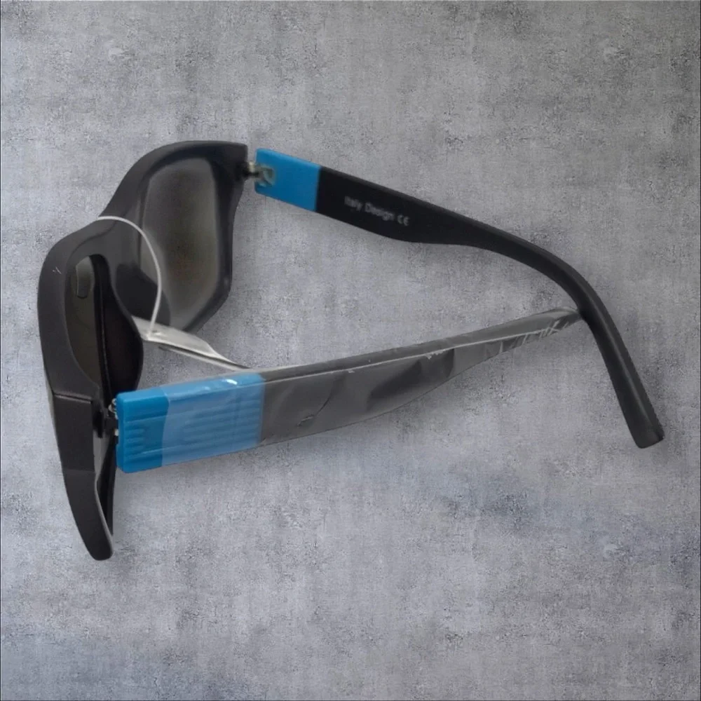 Black and Blue Mirrored Sunglasses Retro Deadstock Unisex Minimalist Style